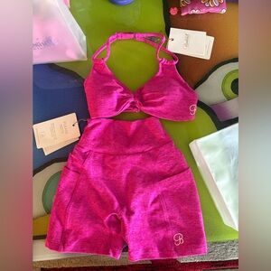 Bombshell curves bra& shorts set! Size XS! BNWT!